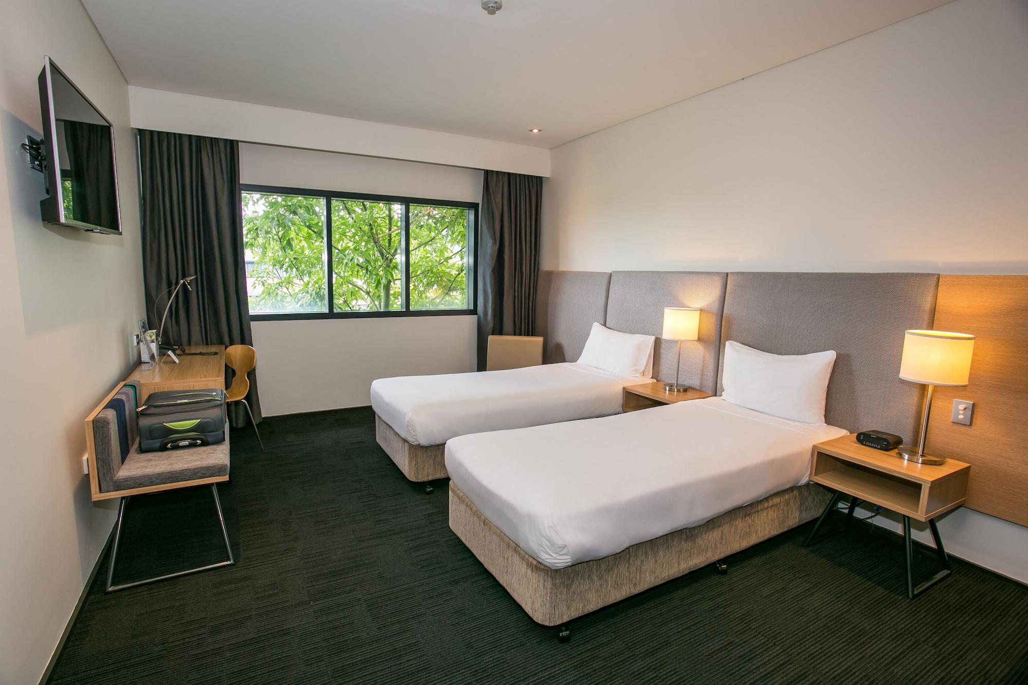 Alpha Hotel Eastern Creek Экстерьер фото