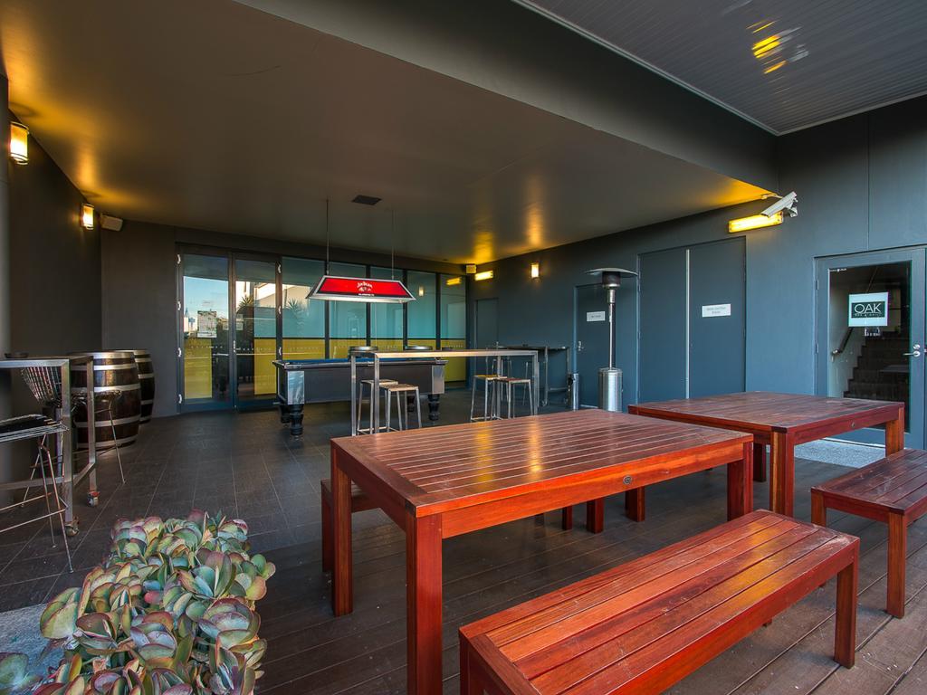 Alpha Hotel Eastern Creek Экстерьер фото